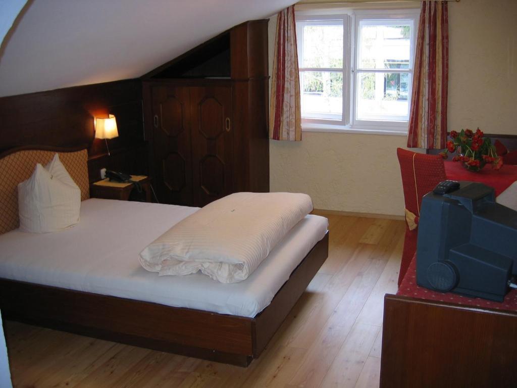 Gasthof Koreth Hotel Innsbruck Room photo